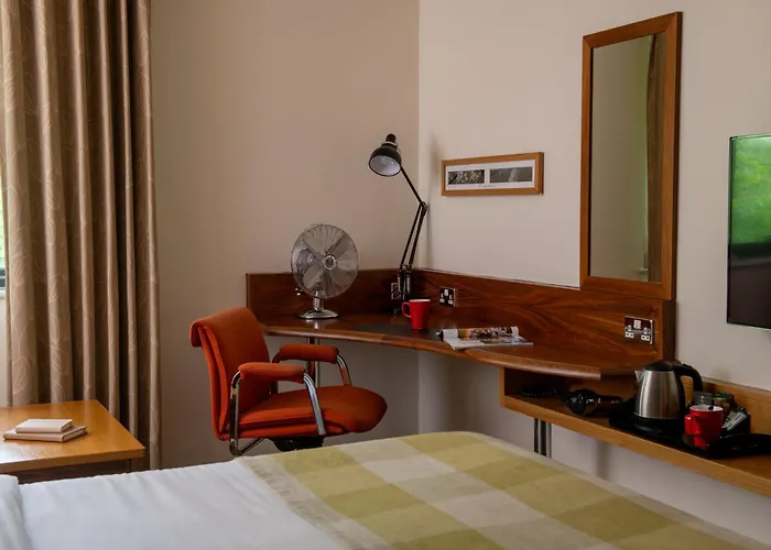 Lodge At Bristol