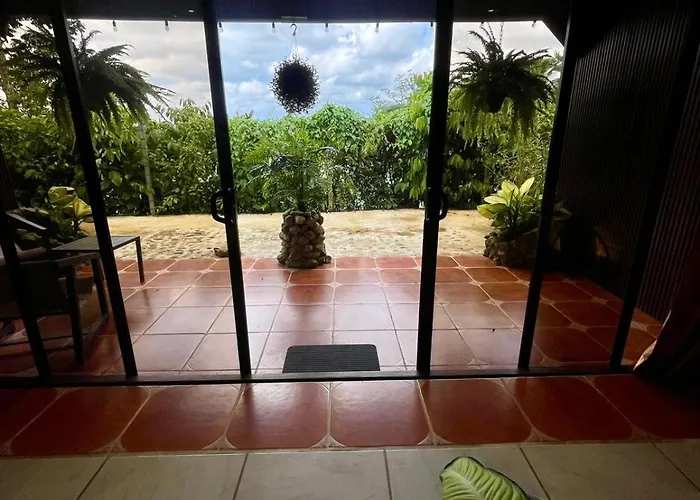Ara Ambigua Lodge