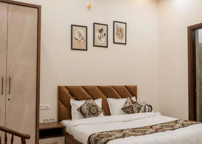 Solace Inn With Lift Near Golden Temple