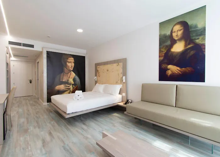 Max Motel - Art Gallery Room