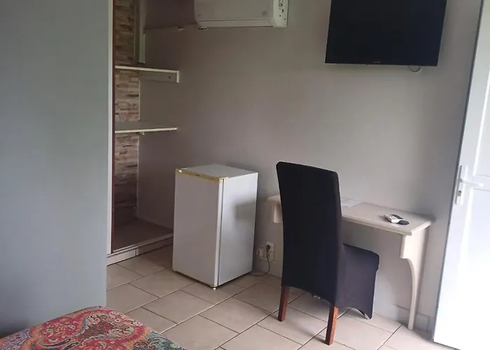Airport Hotel