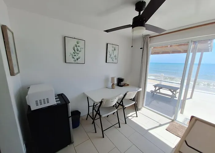 #7 Beach Front Private Room