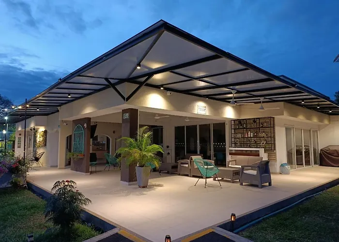 Hotel Tacaloa Inn Experience