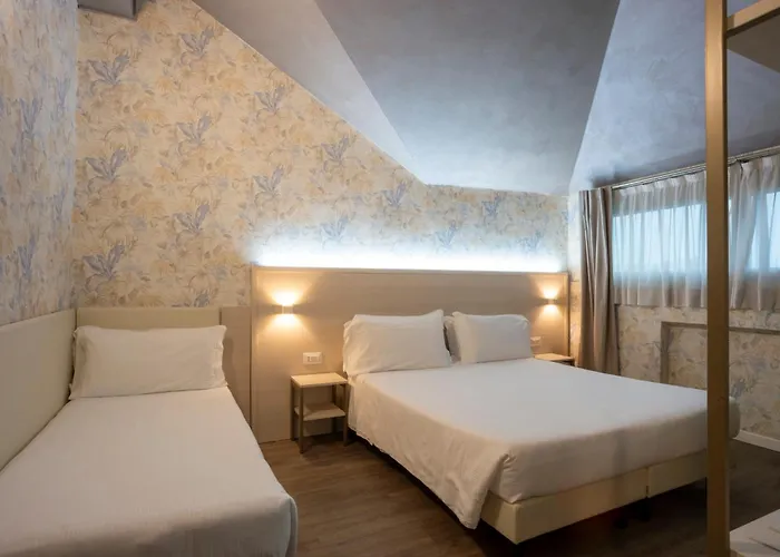 Hotel Embassy