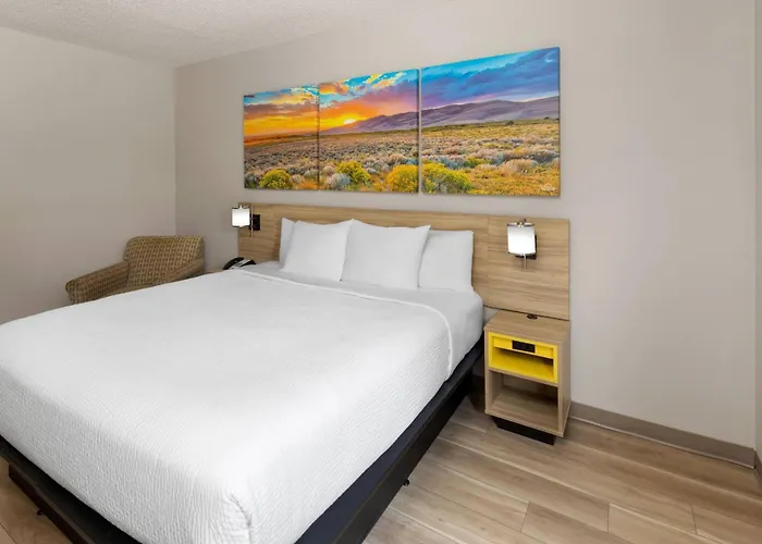 Days Inn By Wyndham Tulsa Central