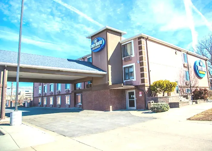 Townhouse Extended Stay Hotel Downtown