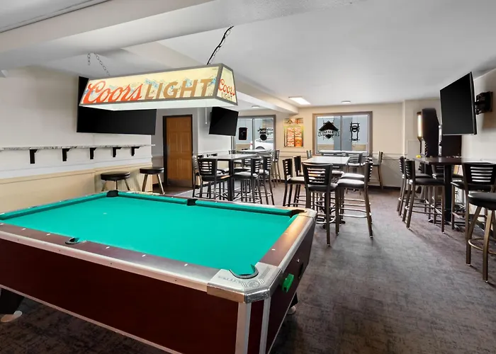 Fargo Inn And Suites