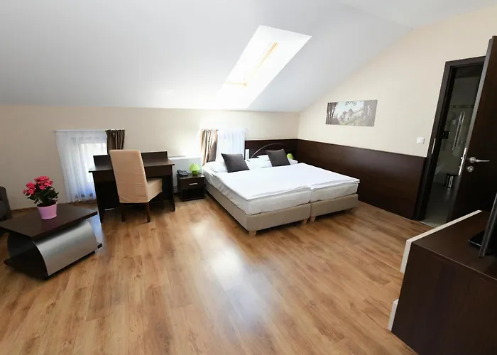 Ezuesthid Hotel
