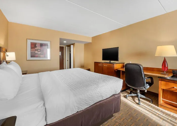Clarion Hotel Conference Center On Lake Erie