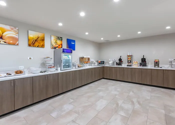 Comfort Suites Scottsdale Talking Stick Entertainment District