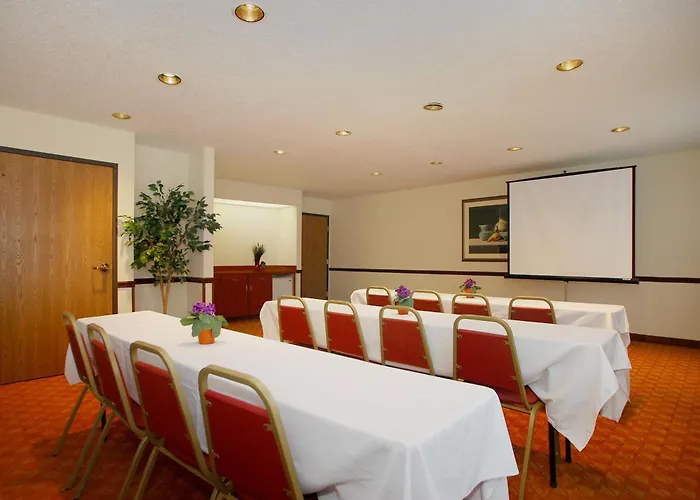 Best Western Lakewood Inn