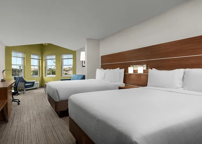 Holiday Inn Express & Suites Marina - Monterey Bay Area By Ihg