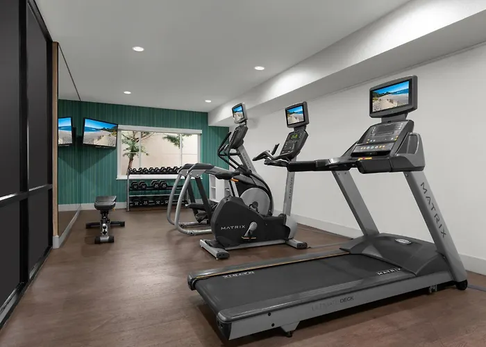 Holiday Inn Express & Suites Marina - Monterey Bay Area By Ihg