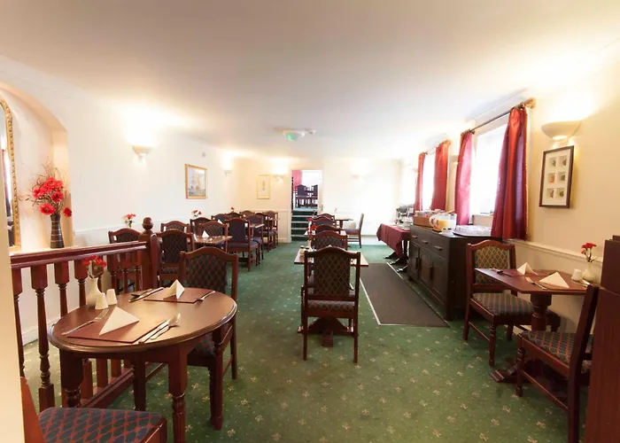 Roselawn Hotel