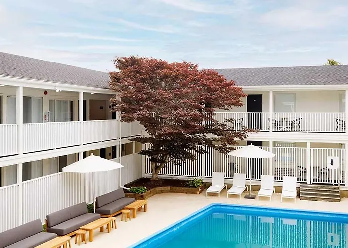 Parker Beach Lodge