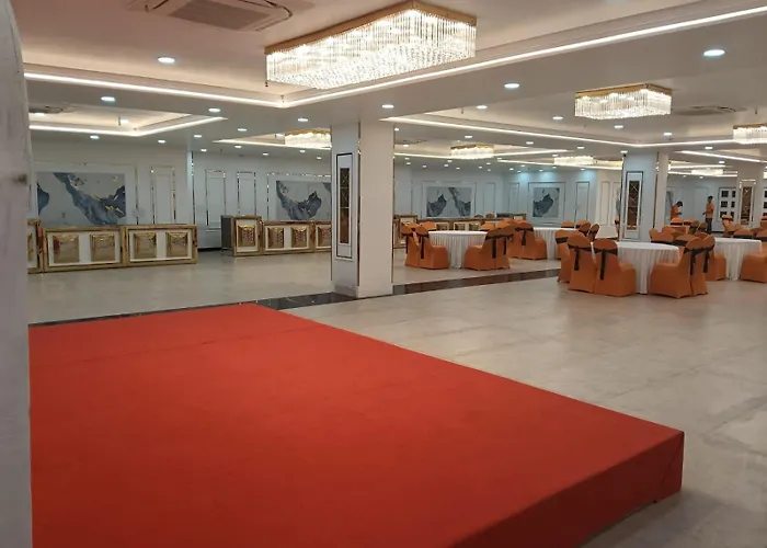 Hotel Nirvana Inn And Banquet-Near Expo Mart Greater Noida