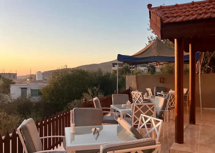 Eighth Wonders Hotel