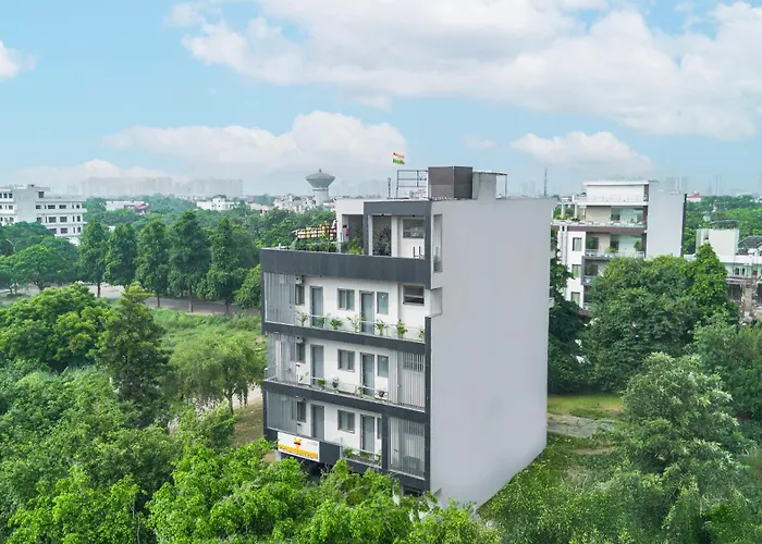 Lime Tree Hotel & Stays Greater Noida Nearby India Expo Centre & Mart