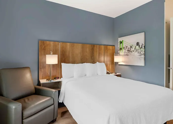 Extended Stay America Premier Suites - Charlottesville