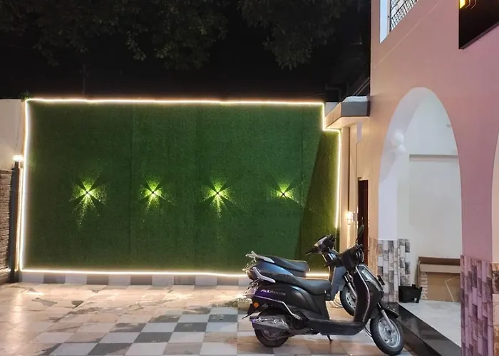 Krishna Hotel