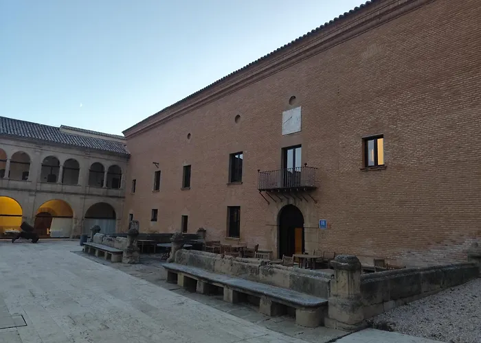 Hospederia Del Monasterio De Rueda