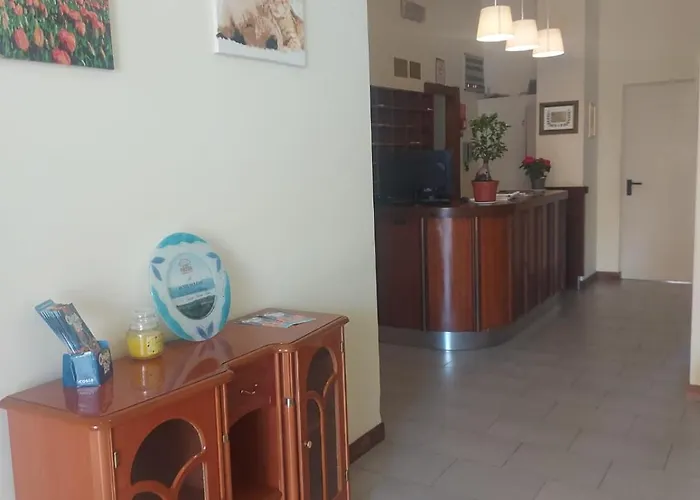 Hotel Holiday Garnì