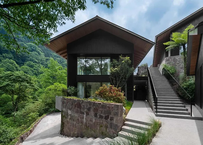 Zoland Resort Hotel -Emei Mountain