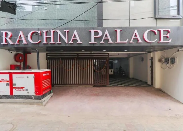 RROOMS Rachna Inn