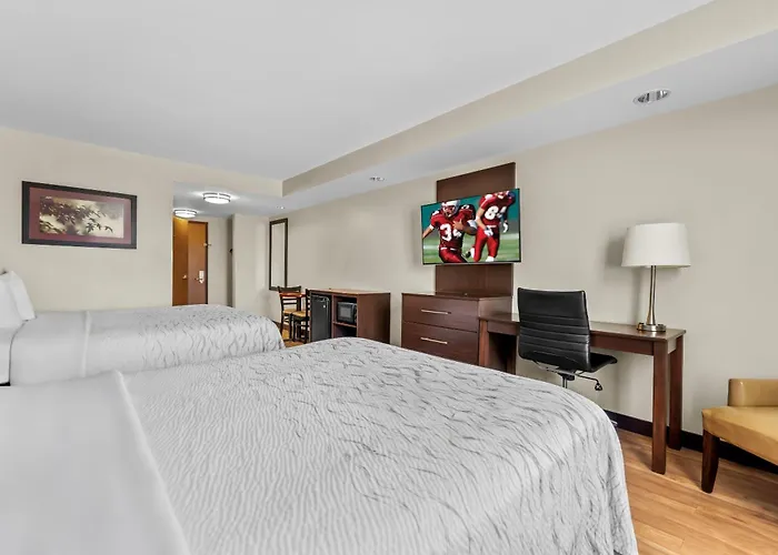 Red Roof Inn Plus+ & Suites Malone