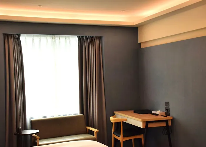 Yoyo Hotel