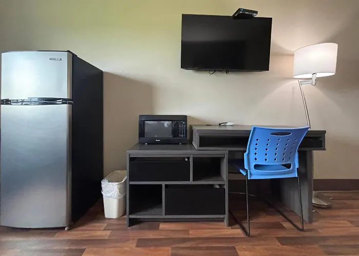 Super 8 By Wyndham Grayville