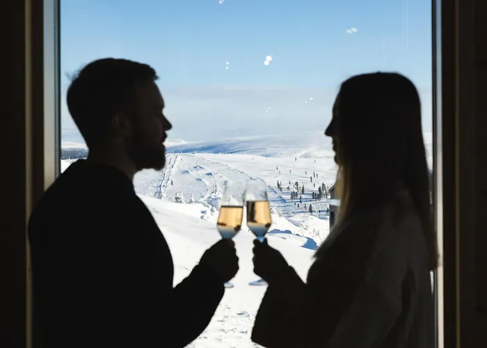 Star Arctic Hotel & Activities