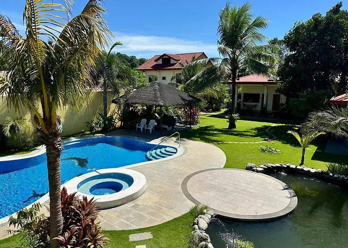 Strutz Art Garden Resort