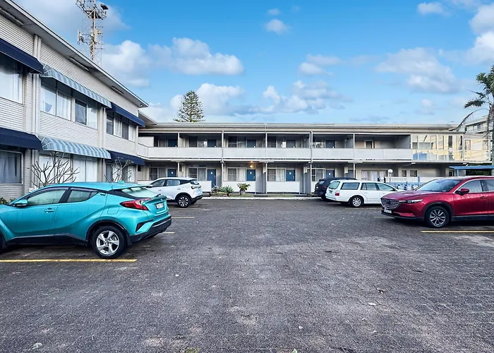 Golden Sands Motor Inn