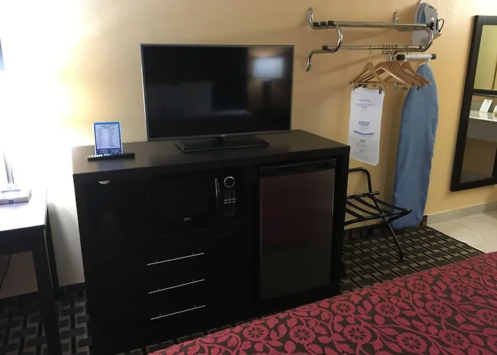 Days Inn By Wyndham Sarasota Bay
