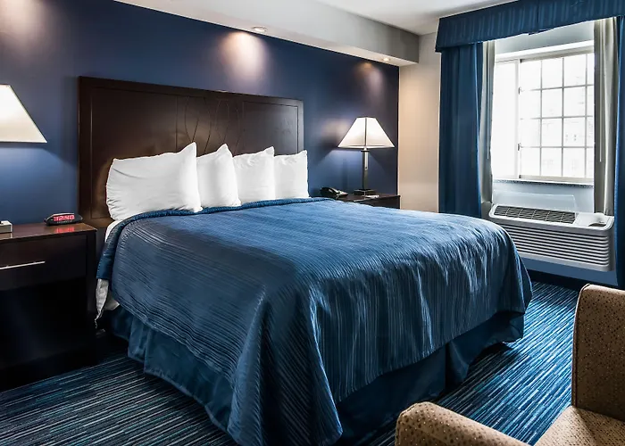 Clarion Pointe Syracuse Downtown