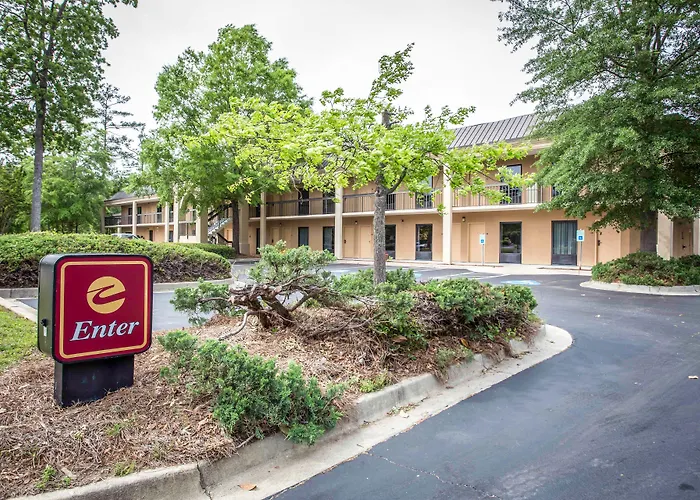 Clarion Inn & Suites Aiken South
