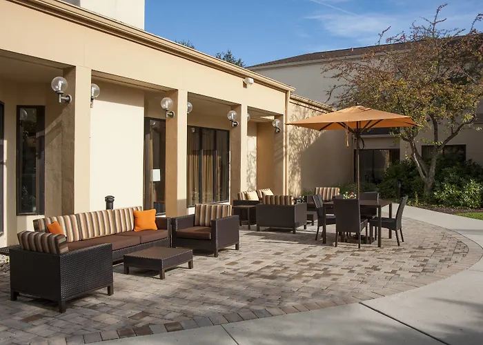 Courtyard By Marriott Charlottesville
