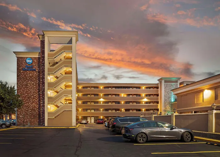 Best Western Mill River Manor