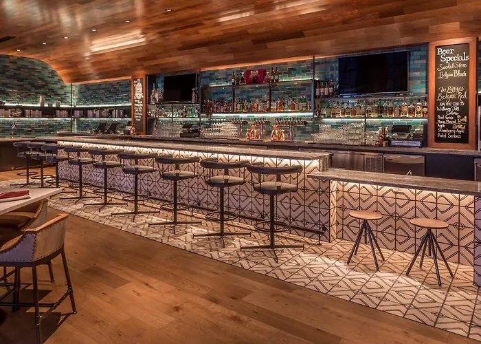 Portola Hotel&Spa