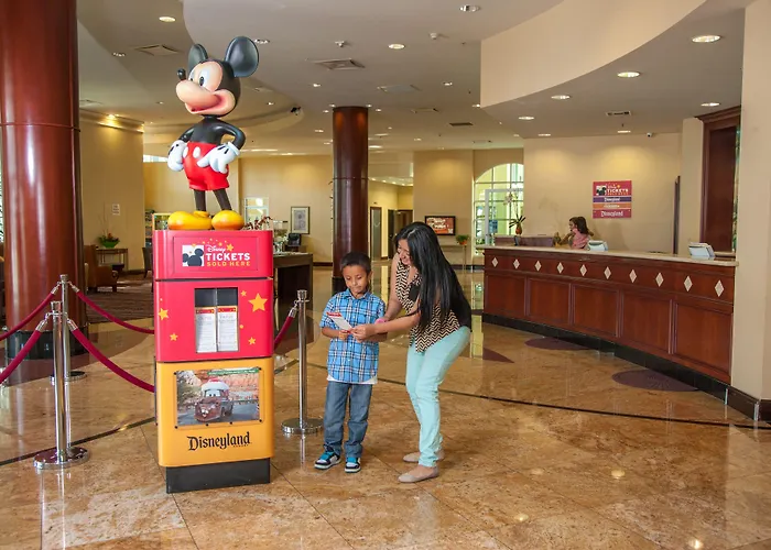 Desert Palms Hotel & Suites Anaheim Resort