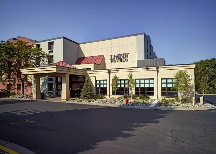 Livinn Hotel Minneapolis South / Burnsville
