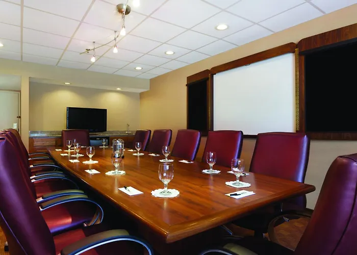 Radisson Akron-Fairlawn Copley