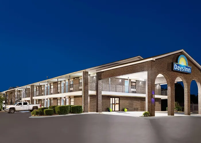 Days Inn By Wyndham Demopolis