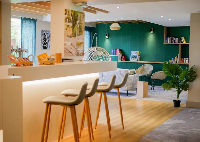 Best Western Le Bois De La Marche