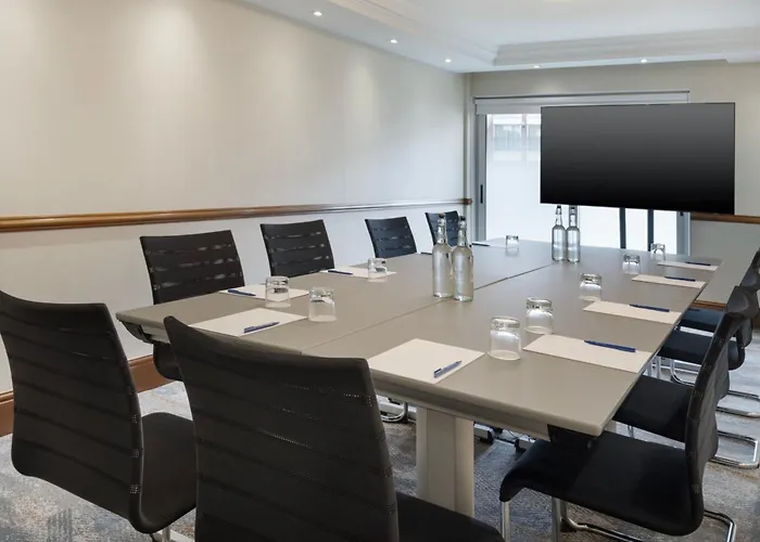 Delta Hotels By Marriott Heathrow Windsor