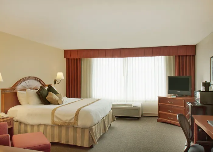 Best Western Plus Bradford Inn