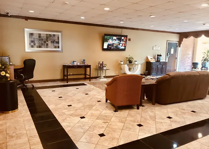 Quality Inn & Suites Conference Center Statesboro Historic District
