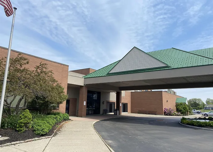 Clarion Hotel Conference Center On Lake Erie