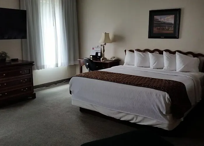Gold Vault Inn